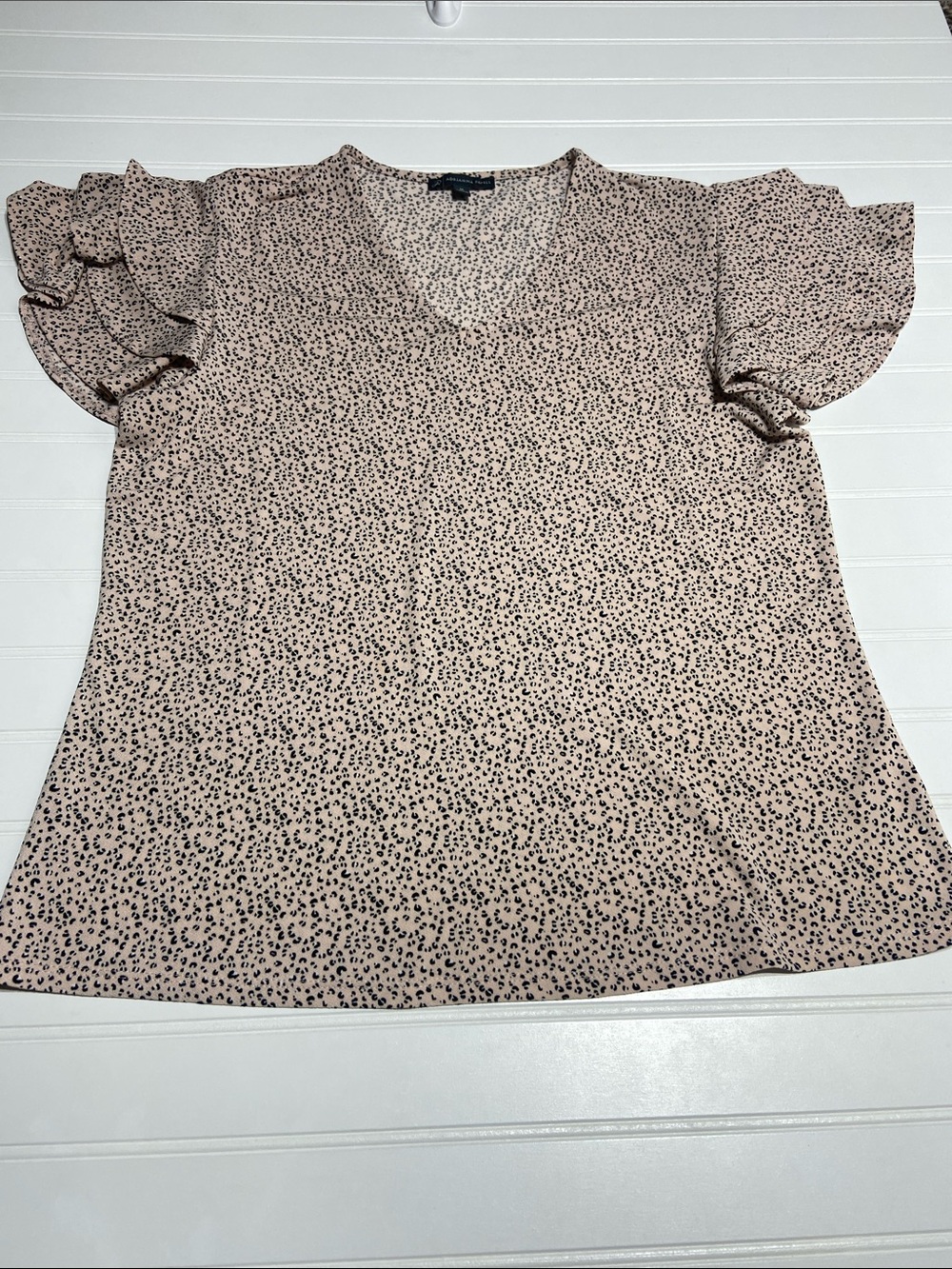 Adrianna Papell Cheetah Print V-Neck Flutter Sleeve Blouse M Smart Casual EUC